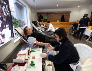 Yenimahalle'den Kızılay'a Kan Bağışı