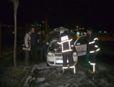 Seyir Halindeki Otomobilde Yangın Çıktı