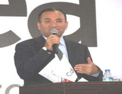 Başbakan Yardımcısı Bekir Bozdağ: Merve Kavakçı'nın Hakları İade Edilmeli