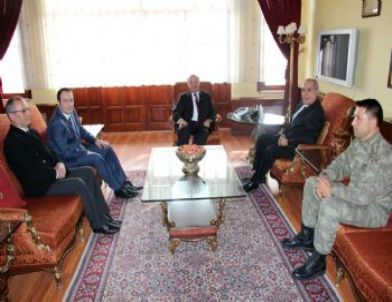 Suşehri Heyeti'nden Vali Kolat'a Geçmiş Olsun Ziyareti