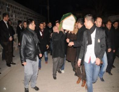 20 Yıllık Türkçe Öğretmeni Kalbine Yenik Düştü