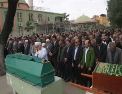 Başkan Zenbilci'nin Vefat Eden Kayınvalidesi Defnedildi