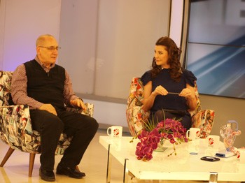 Deniz Akkaya, Beyaz Tv'de