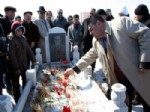 AHMET ERDEM - Kars’ta Gazeteci Öner Daşdelen Ölümünün 4. Yıldönümünde Mezarı Başında Anıldı