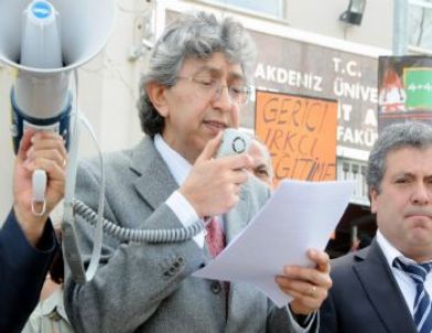 Antalya'da Yeni Eğitim Sistemi Protesto Edildi