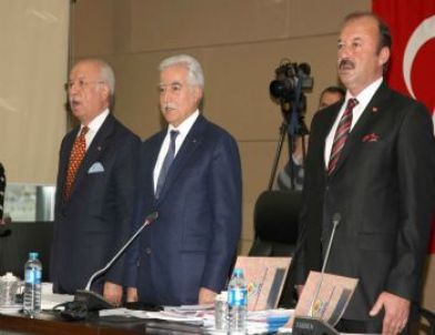 Büyükşehir'de Meclis 'istiklal Marşı' İle Başladı