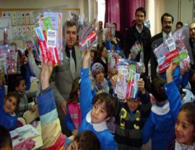 Alaşehir’de Öğrencilere Diş Sağlığı Eğitimi