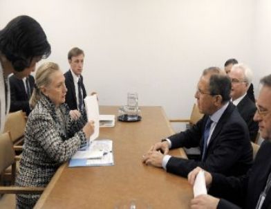 Clinton’dan Lavrov’a: Nisan Ayı İran’a Saldırıyı Önlemek İçin Son Şans