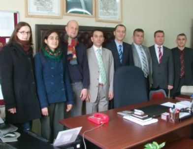 ‘Almanca Yollarda’ Otobüsü Çaycuma’da