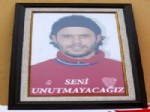 Balıkesirspor'da Yönetim Erhan Kayar'ı Unutmadı