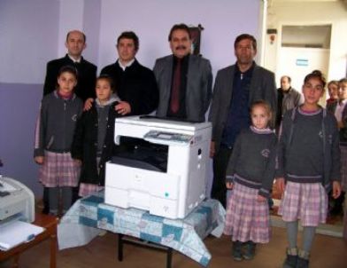 Salihli’de Kardeş Okula Anlamlı Yardım