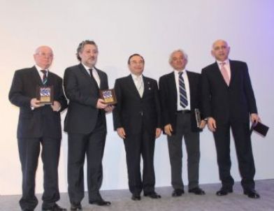 Ekonomi Zirvesi'nde 'yerli Otomobil' Konuşuldu