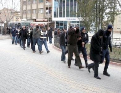 İhale Çetesi 10 İlde Eşzamanlı Operasyonla Çökertildi