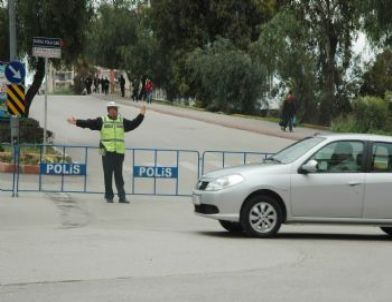 James Bond İçin Köprü Trafiğe Kapatıldı