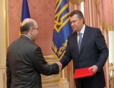 Kiev Büyükelçisi Samsar, Güven Mektubunu Sundu