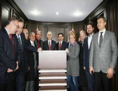 Kocaeli Valisi Ercan Topaca, Tbmm Çevre Komisyonu Üyelerine Sunum Yaptı