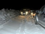 KASıMLAR - Çelikhan'da Kar ve Tipi Trafiği Felç Etti