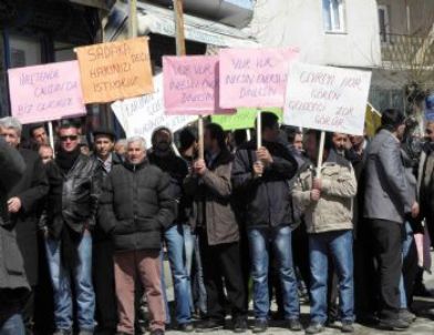 İşe Alınmak İçin Eylem Yaptılar