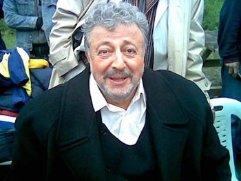 Metin Akpınar hastaneden kaçtı