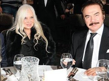 Şarkı İstediler Şiir Okudu