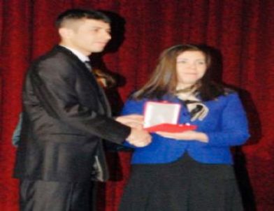 Afganistan Şehidine Devlet Övünç Madalyası