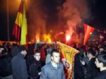 ŞÜKRÜ SARAÇOĞLU STADYUMU - Galatasaray Tesislerde Şampiyonlar Gibi Karşılandı