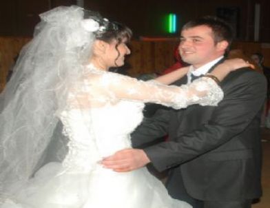 Vanlı Depremzede Özlem, Rize’ye Gelin Oldu