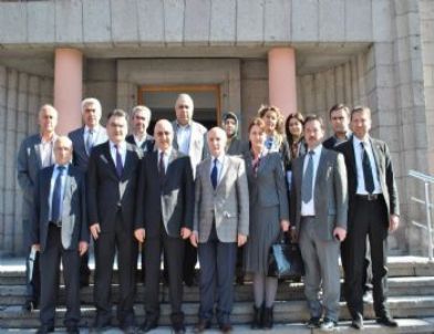 Ak Parti Milletvekillerinden Sağlık Müdürü'ne ‘Hayırlı Olsun’ Ziyareti