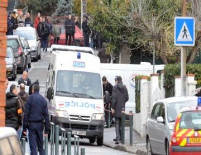Fransa'da Yahudi Okuluna Saldırı: 4 Ölü