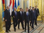 NURSULTAN NAZARBAYEV - Medvedev, Eurasec Ülkelerini Gümrük Birliğine Davet Etti