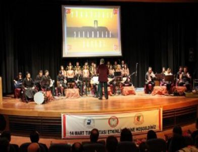 Paü Çanakkale Şehitlerini Andı