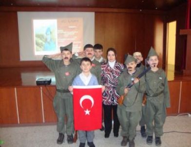 Pazaryolu’nda Duygulandıran 18 Mart Programı