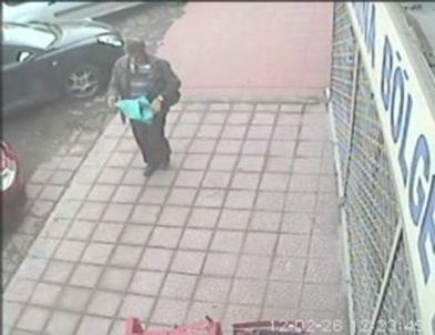 Altın Dolu Çantayı Çalma Anı Güvenlik Kameralarına Takıldı