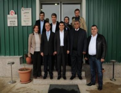 İş Adamlarına Üç Büyük Projeyi Anlattı