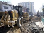 ADNAN KAHVECI - Belediye Ekipleri Yol Çalışmalarına Başladı