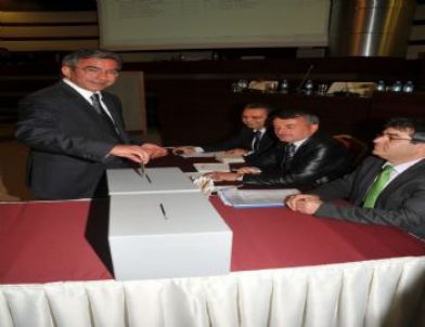 Budak, “Antalya Her Gün İmar Planı Tadilatından Kurtulmalı”