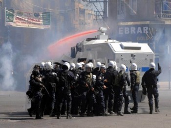 Cizre ve Yüksekova'daki Polise Saldırı