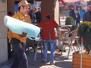 Esnaf Terör Örgütü Yandaşlarına Tepkili: Zararımızı Saldırganlar Ödesin