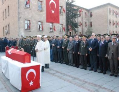 Isparta Şehidini Uğurladı