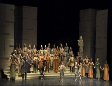 'Midas'ın Kulakları' Adlı Opera Bursa'da Sahnelendi