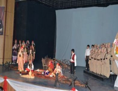 ODTÜ Koleji Çanakkale Zaferinin 97. Yıldönümünü Andı