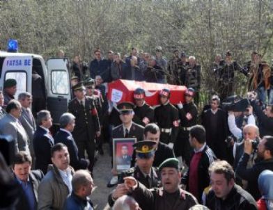 Şehit Binbaşının Cenazesi Baba Ocağında
