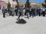 HÜSEYIN AVCı - Derik'te Nevruz Resmi Törenlerle Kutlandı