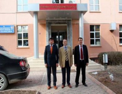 Hafik Kaymakamı Kelkit Vadisi’ndeki Kaymakamları Ziyaret Etti