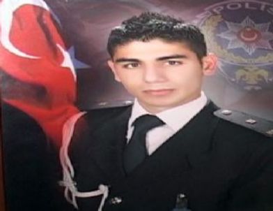 Şehit Polis Mustafa Erdoğan'ın Ailesi Diyarbakır'a Gitti