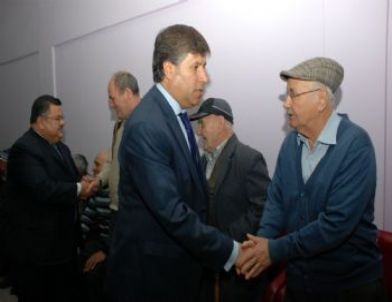 Vali Akpınar'dan Huzurevine Ziyaret