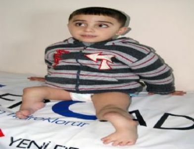 Ağrılı Küçük İbrahim Yürümek İçin Destek Bekliyor