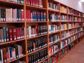Tirebolu Belediyesi, Üniversiteye Hazırlanan Öğrencilere Kitap Hediye Etti