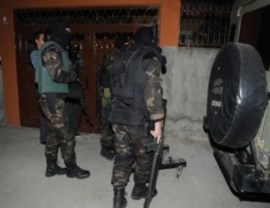 Adana'daki Silahlı Çatışma