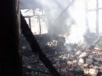 HÜSEYIN ULU - Elektrik Kontağından Çıkan Yangın Korkuttu